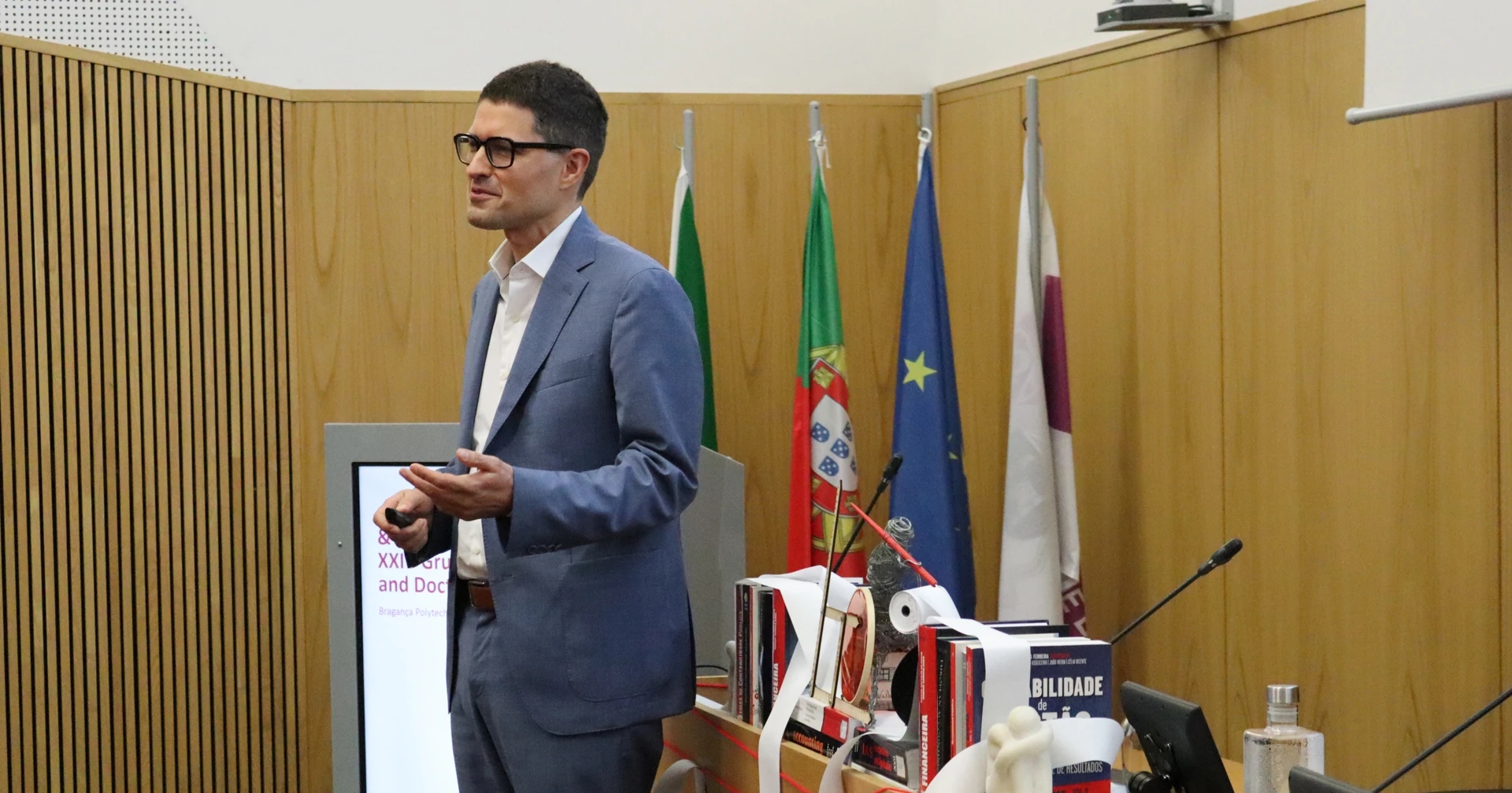 10th GECAMB/P-CSEAR & XXIV Grudis Conference and Doctoral Colloquium: um marco na investigação em contabilidade